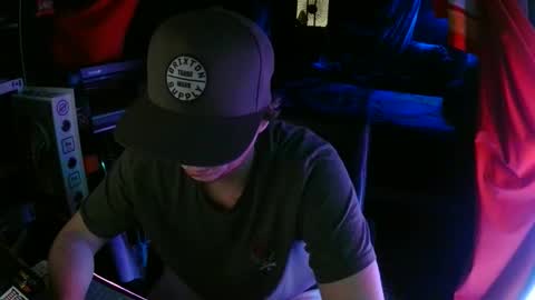 Snapshot of bowerboi1217 chatting on 11-28-25, 01:08 Bowerboi1217 online show from 11-28-25, 01:08