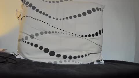 Snapshot of boy3911 chatting on 12-21-24, 07:38 boy3911 online show from 12-21-24, 07:38