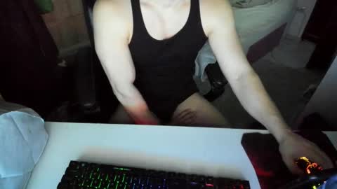 Snapshot of boy_boy22 chatting on 01-03-25, 04:48 boy_boy22 online show from 01-03-25, 04:48