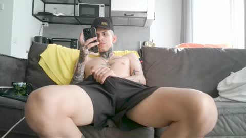boy_master5 online show from 06-28-26, 08:42
