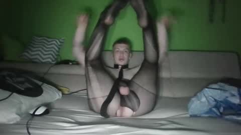 Snapshot of boy_slut07 chatting on 09-24-25, 09:29 BOY SLUT online show from 09-24-25, 09:29