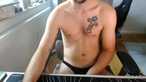 Snapshot of boy_t0y89 chatting on 07-12-26, 07:54 boy_t0y89 online show from 07-12-26, 07:54