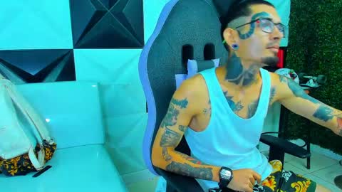 boy_tatto77 online show from 04-19-26, 06:10