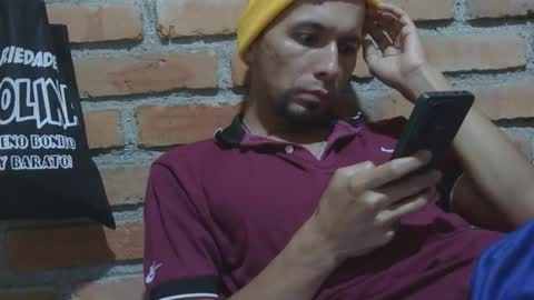 Snapshot of boycumlatino21 chatting on 02-02-26, 02:32 Boy online show from 02-02-26, 02:32