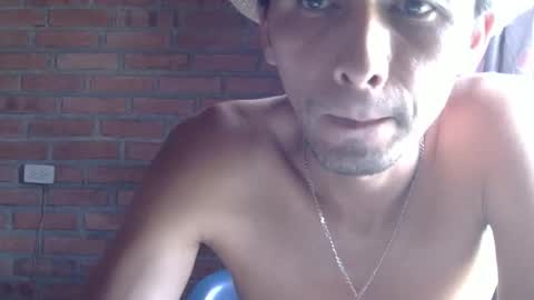 Snapshot of boycumlatino21 chatting on 03-20-26, 06:24 Boy online show from 03-20-26, 06:24