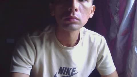 Snapshot of boycumlatino21 chatting on 05-11-26, 03:29 Boy online show from 05-11-26, 03:29
