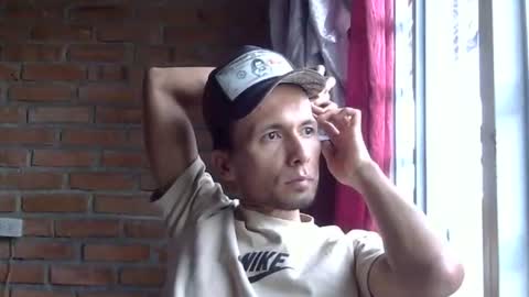 Snapshot of boycumlatino21 chatting on 07-04-26, 09:21 Boy online show from 07-04-26, 09:21