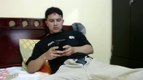 Snapshot of boyfit2023 chatting on 02-01-26, 03:27 boyfit2023 online show from 02-01-26, 03:27