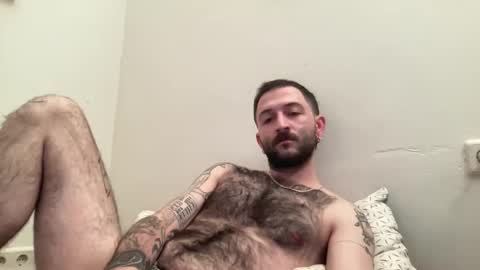 Snapshot of boyfriend_shrapnel chatting on 02-14-25, 03:33 boyfriend_shrapnel online show from 02-14-25, 03:33