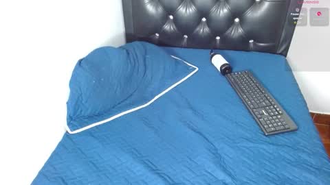 Snapshot of boyg_hots chatting on 11-11-25, 09:04 boyg_hots online show from 11-11-25, 09:04