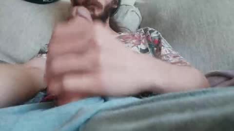 Snapshot of boyyumm chatting on 10-21-25, 04:30 boyyumm online show from 10-21-25, 04:30