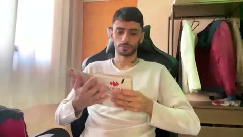 boyzinm2 online show from 09-10-25, 04:40