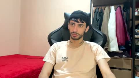 Snapshot of boyzinm2 chatting on 01-14-26, 04:51 boyzinm2 online show from 01-14-26, 04:51