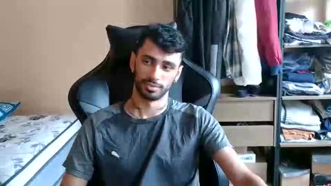 Snapshot of boyzinm2 chatting on 02-19-26, 01:51 boyzinm2 online show from 02-19-26, 01:51