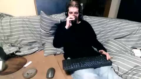 bponie1 online show from 09-11-25, 01:17