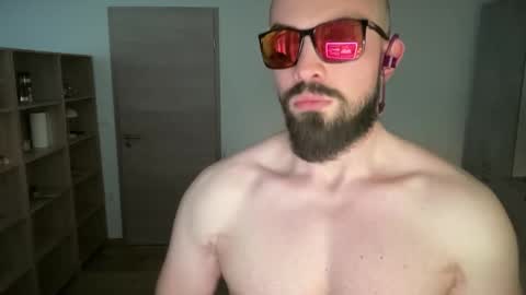 Snapshot of brabroshow chatting on 03-10-26, 03:28 BraBro online show from 03-10-26, 03:28