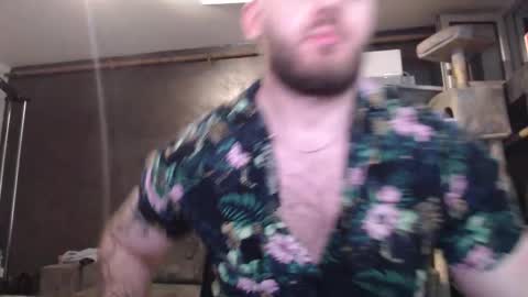 Snapshot of brad_pittfall chatting on 11-10-25, 09:36 ask me online show from 11-10-25, 09:36