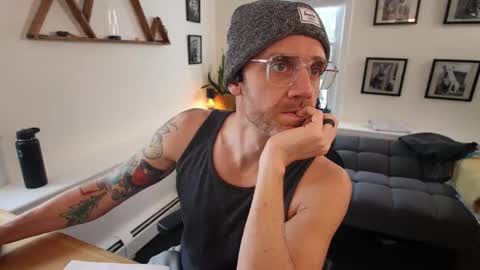 Snapshot of bradbronton chatting on 02-16-26, 07:32 BradBronton online show from 02-16-26, 07:32