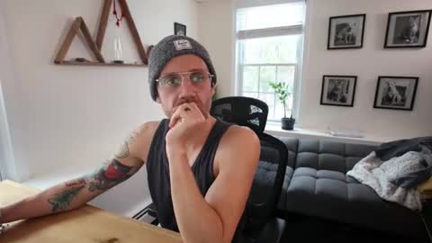 Snapshot of bradbronton chatting on 02-17-26, 06:14 BradBronton online show from 02-17-26, 06:14