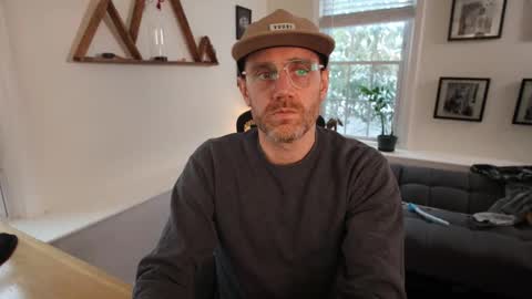 Snapshot of bradbronton chatting on 02-20-26, 04:40 BradBronton online show from 02-20-26, 04:40