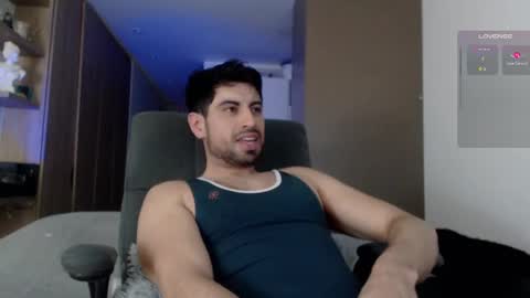 Snapshot of bradley_muscle chatting on 09-18-25, 05:31 Bradley online show from 09-18-25, 05:31