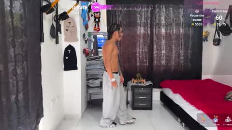 Snapshot of bradley_strong_ chatting on 11-15-25, 04:36 Bradley Strong online show from 11-15-25, 04:36