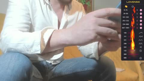 Snapshot of bradryder__ chatting on 12-04-24, 11:41 Call me Alex online show from 12-04-24, 11:41