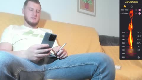 Snapshot of bradryder__ chatting on 12-05-24, 12:11 Call me Alex online show from 12-05-24, 12:11