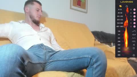 Snapshot of bradryder__ chatting on 12-14-24, 06:20 Call me Alex online show from 12-14-24, 06:20