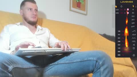 Snapshot of bradryder__ chatting on 12-17-24, 09:50 Call me Alex online show from 12-17-24, 09:50