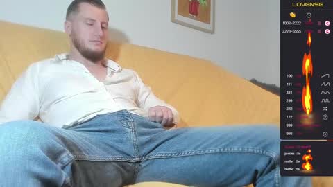 Snapshot of bradryder__ chatting on 12-18-24, 01:45 Call me Alex online show from 12-18-24, 01:45