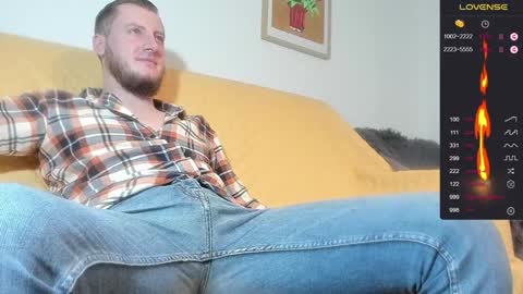 Snapshot of bradryder__ chatting on 12-31-24, 07:51 Call me Alex online show from 12-31-24, 07:51