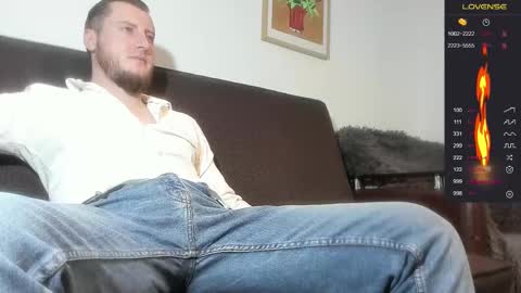 Snapshot of bradryder__ chatting on 02-11-25, 08:31 Call me Alex online show from 02-11-25, 08:31
