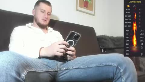 Snapshot of bradryder__ chatting on 02-26-25, 07:09 Call me Alex online show from 02-26-25, 07:09