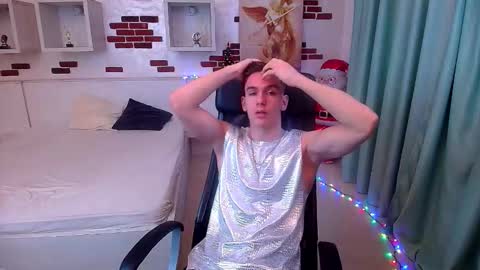 Snapshot of bradyflint chatting on 12-17-25, 05:24 BradyFlint online show from 12-17-25, 05:24