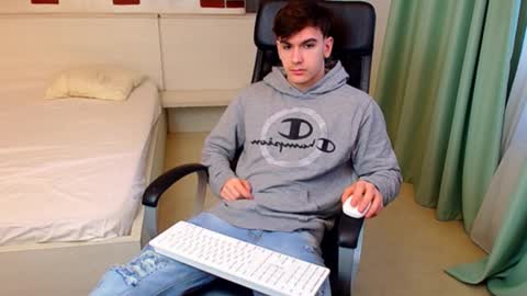 Snapshot of bradyflint chatting on 03-03-26, 05:35 BradyFlint online show from 03-03-26, 05:35