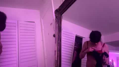 Snapshot of brainwashdbimbo chatting on 02-27-25, 12:02 brainwashdbimbo online show from 02-27-25, 12:02