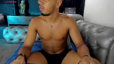 Snapshot of brand_collins chatting on 12-18-25, 09:15 Brand online show from 12-18-25, 09:15