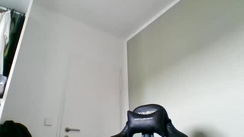 Snapshot of brandinator__cb chatting on 09-17-25, 08:38 brandinator__cb online show from 09-17-25, 08:38