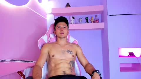 Snapshot of brandoncolee chatting on 01-16-25, 11:58 BrandonCole online show from 01-16-25, 11:58