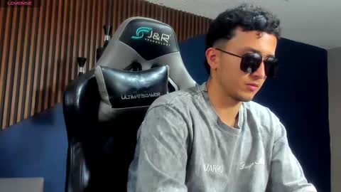 Snapshot of brandoncolee chatting on 01-25-25, 12:58 BrandonCole online show from 01-25-25, 12:58