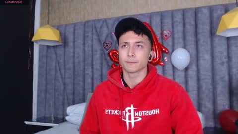 Snapshot of brandoncolee chatting on 02-19-25, 12:33 BrandonCole online show from 02-19-25, 12:33