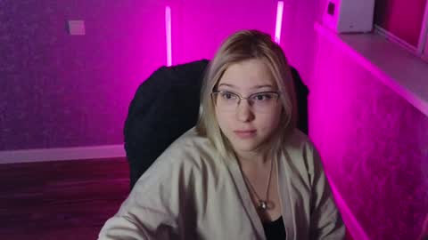 Belle  online show from 02-05-25, 12:53