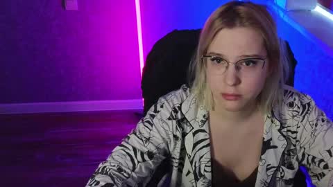 Belle  online show from 02-12-25, 05:58