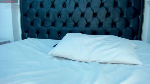 I am your sweet whore online show from 03-04-25, 11:11