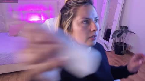 BRANDY  online show from 10-09-25, 12:03