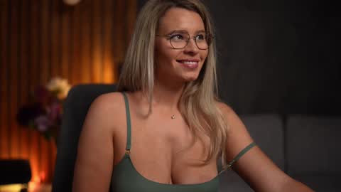 Snapshot of brandywhite chatting on 01-21-25, 05:05 Alex online show from 01-21-25, 05:05