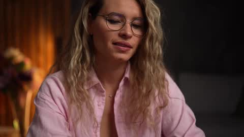 Snapshot of brandywhite chatting on 02-03-25, 04:46 Alex online show from 02-03-25, 04:46