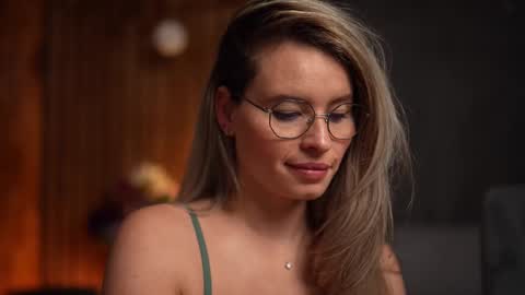 Snapshot of brandywhite chatting on 02-24-25, 07:44 Alex online show from 02-24-25, 07:44