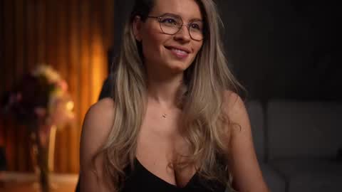 Snapshot of brandywhite chatting on 03-04-25, 04:49 Alex online show from 03-04-25, 04:49